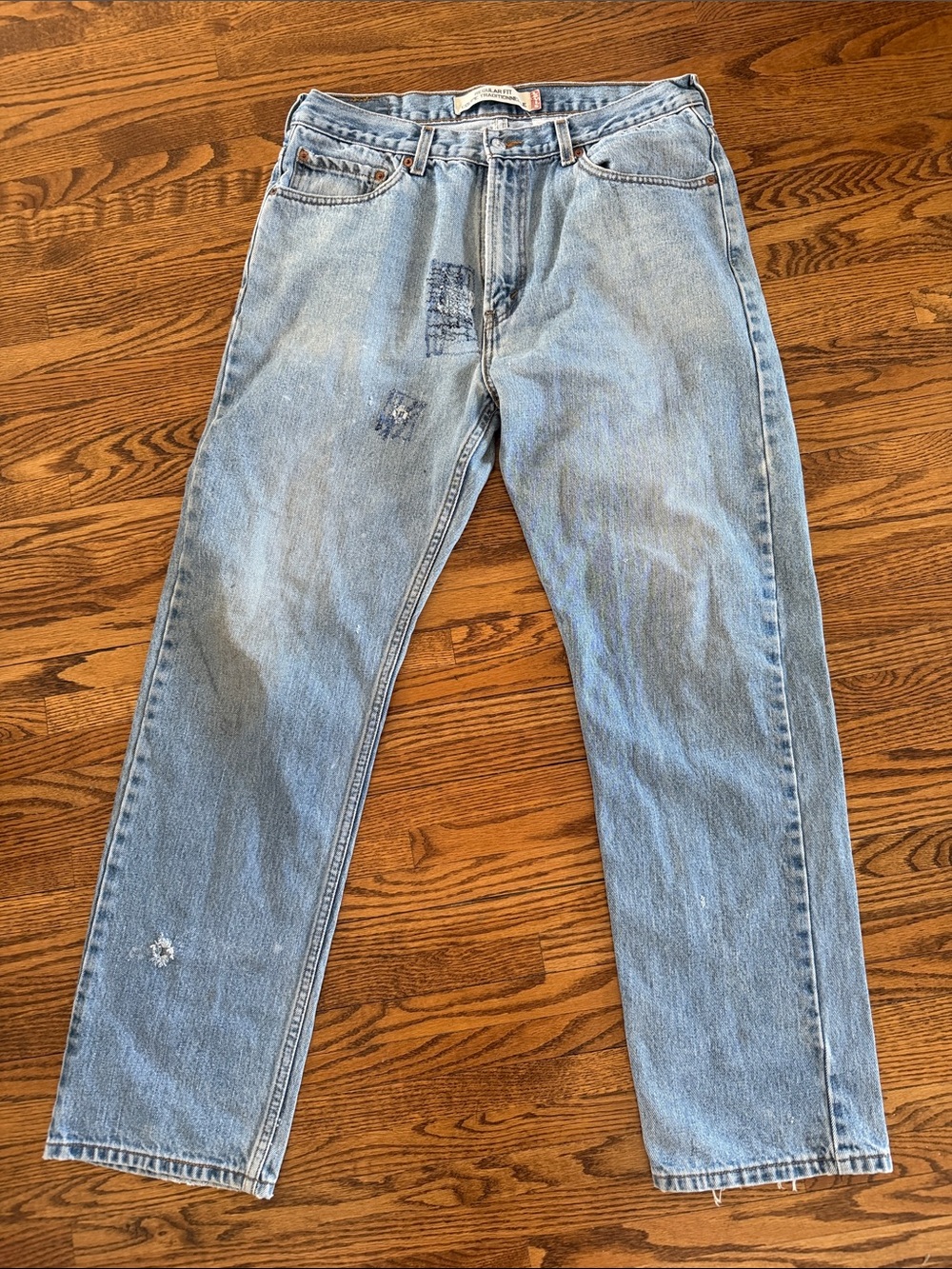 Men's distressed Levi’s 36 x 32